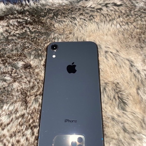 iPhone XR - Picture 5 of 7